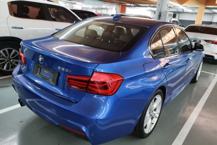 宝马3系 2017款 320i M运动型车身外观7