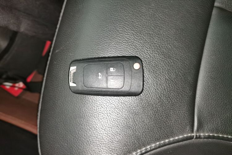 别克 英朗 2015款 15N 自动豪华型中控内饰7001