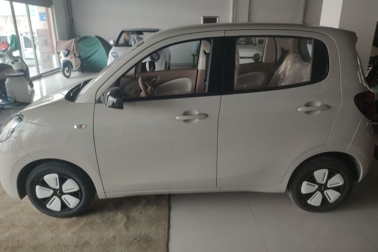 五菱汽车 宏光MINIEV 2025款 四门版 进阶款车身外观4