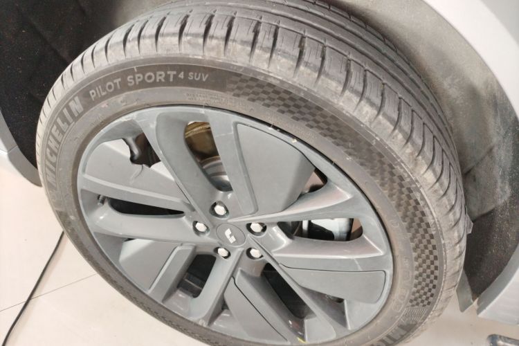 理想汽车 理想L9 2022款 Max车身外观6008