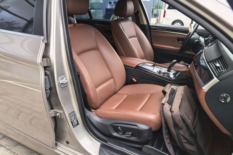 宝马5系 2017款 520Li 典雅型局部细节41