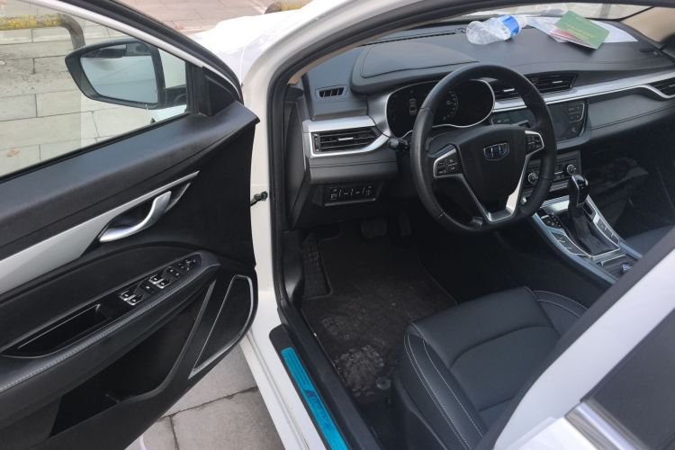 吉利汽车 帝豪 2018款 1.5L CVT向上互联版中控内饰7003
