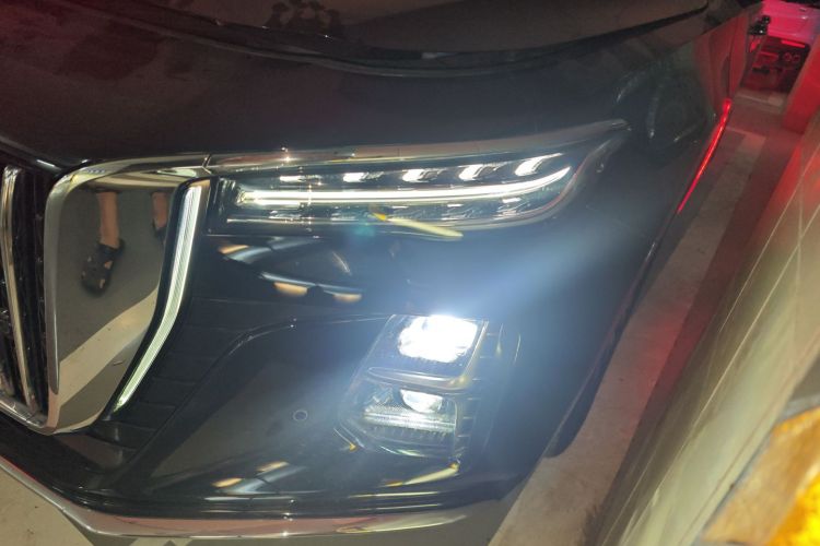 红旗H5 2024款 2.0T 自动智联旗畅版局部细节36