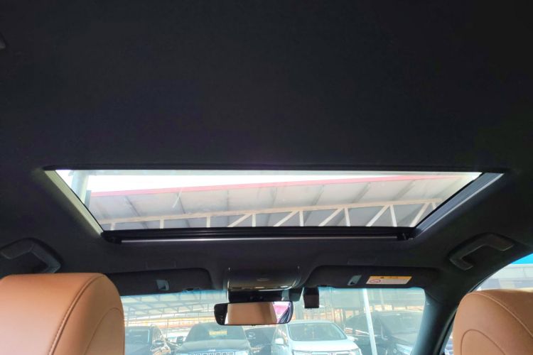 雷克萨斯LS 2021款 500h 卓越版局部细节22