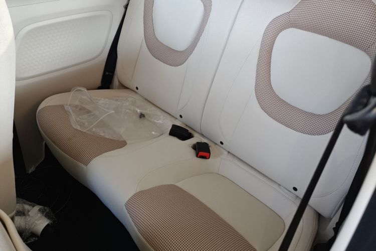 五菱汽车 宏光MINIEV 2024款 第三代 215km 青春版中控内饰21