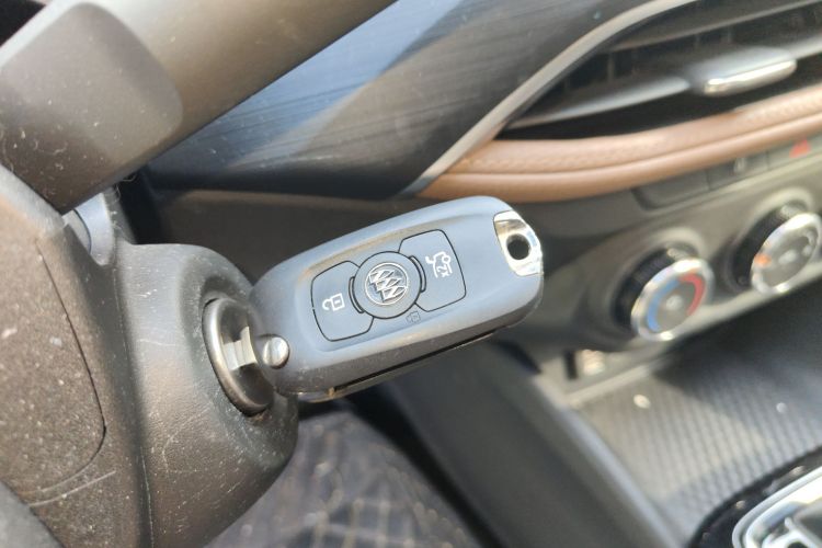 别克 威朗 2022款 Pro 533T 乐享版中控内饰11