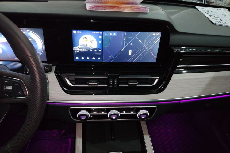 红旗HS5 2025款 2.0T 两驱旗享Pro版中控内饰16