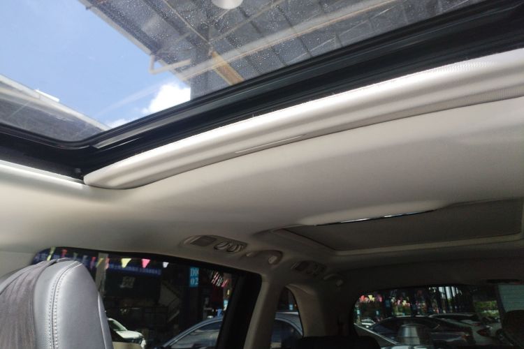 本田 艾力绅 2019款 2.0L 混动至尊版局部细节22