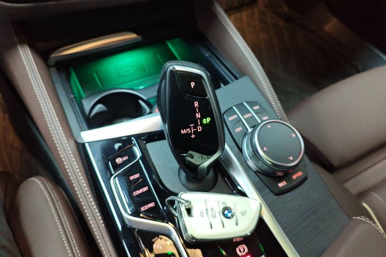 宝马5系 2023款 530Li 尊享型 M运动套装局部细节18