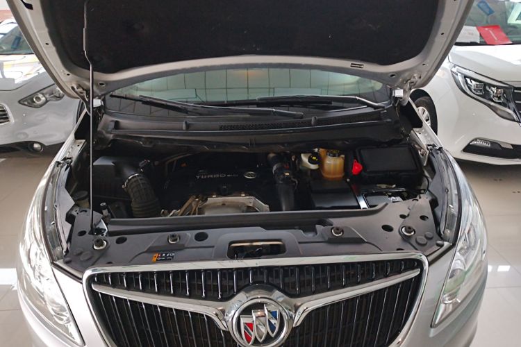 别克GL8 2018款 28T 豪华型 国VI机舱底盘24