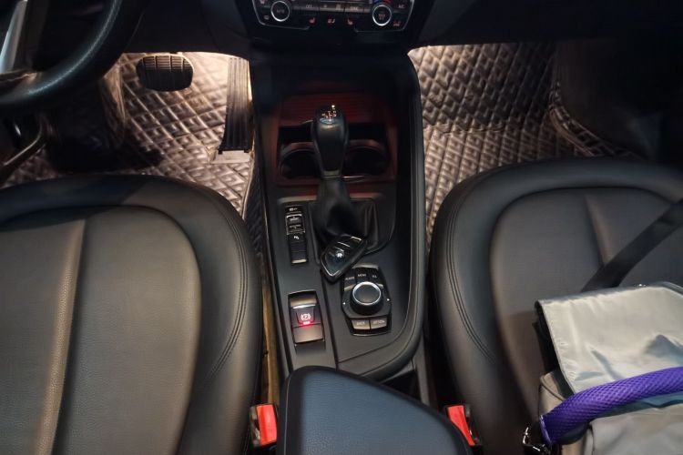 宝马X1 2016款 sDrive18Li 尊享型中控内饰18