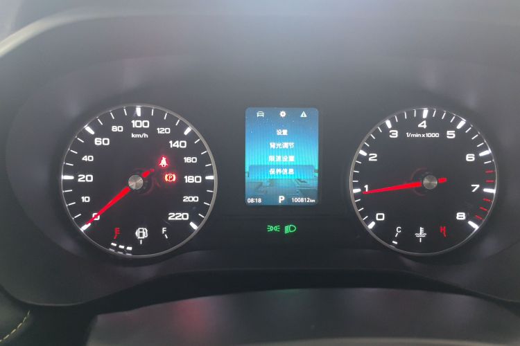 荣威i5 2021款 1.5L CVT铂金版中控内饰14