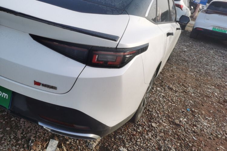 长安 逸动 2024款 1.5T GDI自动 尊贵型车身外观6006