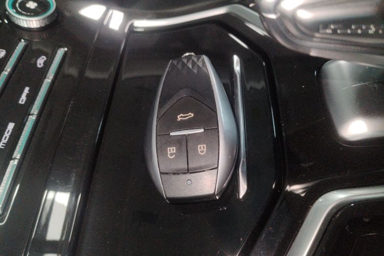 江铃集团新能源 羿 2023款 标准续航行业版中控内饰11