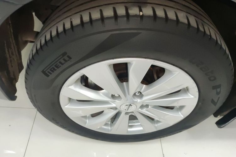 日产 天籁 2016款 改款 2.0L XL舒适版车身外观6008