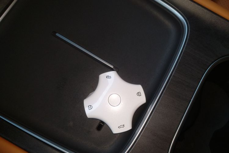 东风奕派 eπ008 2026款 六座纯电家享版中控内饰7001