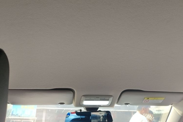 五菱汽车 五菱星辰 2022款 2.0L DHT电劲款中控内饰22