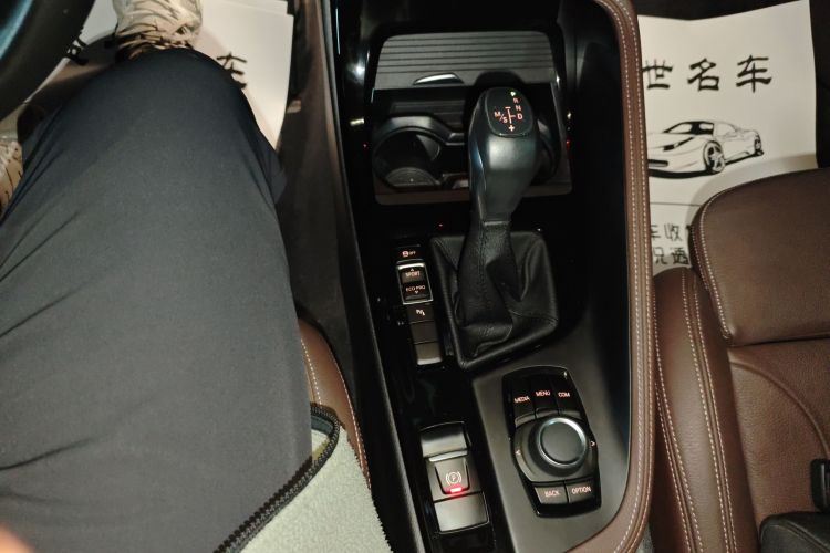 宝马X1 2019款 sDrive18Li 尊享型中控内饰18