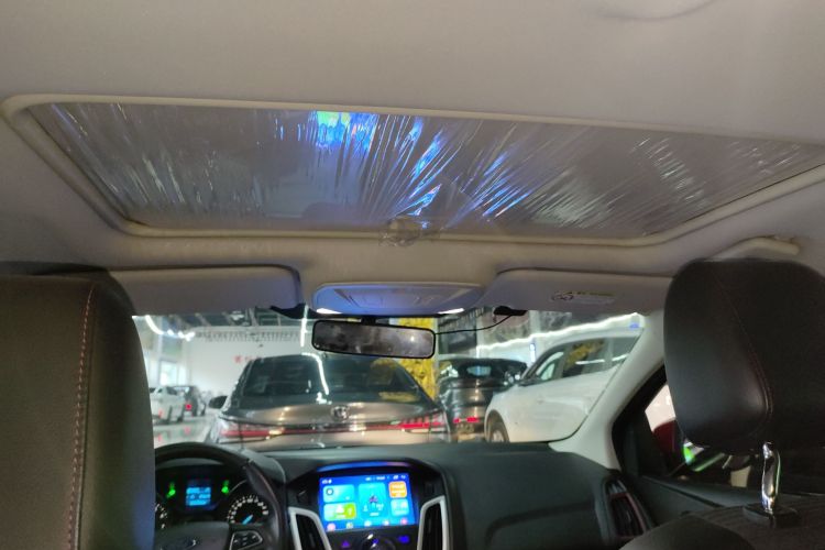 福特 福克斯 2020款 两厢经典 1.5L 自动风尚型中控内饰22