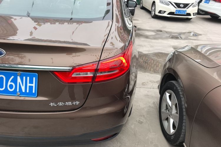 福特 福睿斯 2019款 改款 1.5L 手动质享型（胎压监测） 国VI车身外观6006