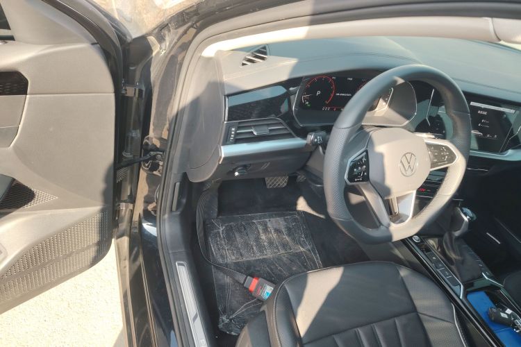 大众 帕萨特 2024款 380TSI 星空豪华版中控内饰20