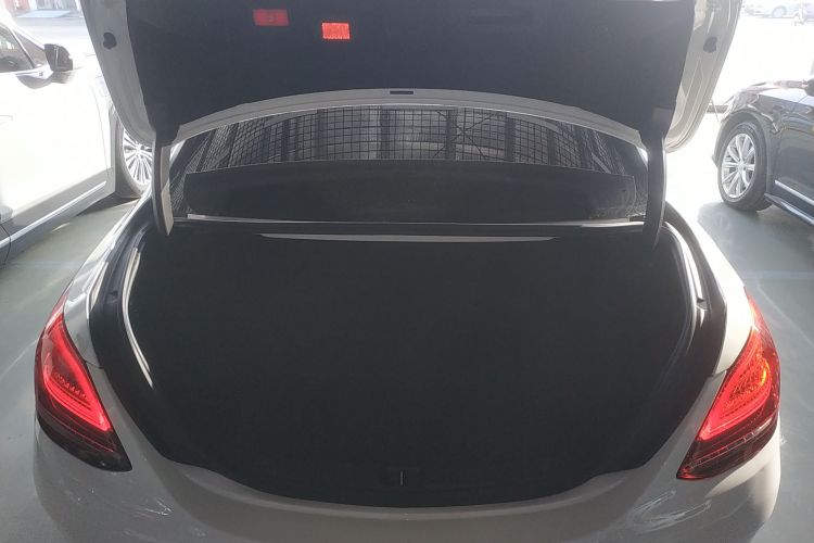 奔驰C级 2021款 C 260 L 运动星耀臻藏版机舱底盘23