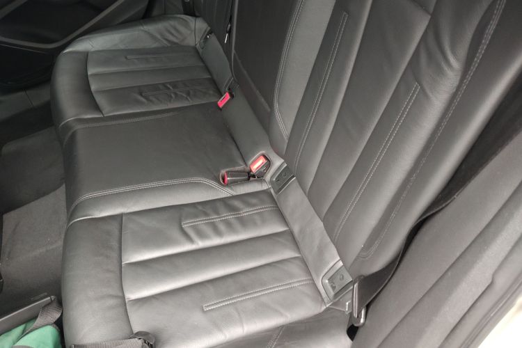 奥迪A4L 2019款 40 TFSI 时尚型 国VI中控内饰7004