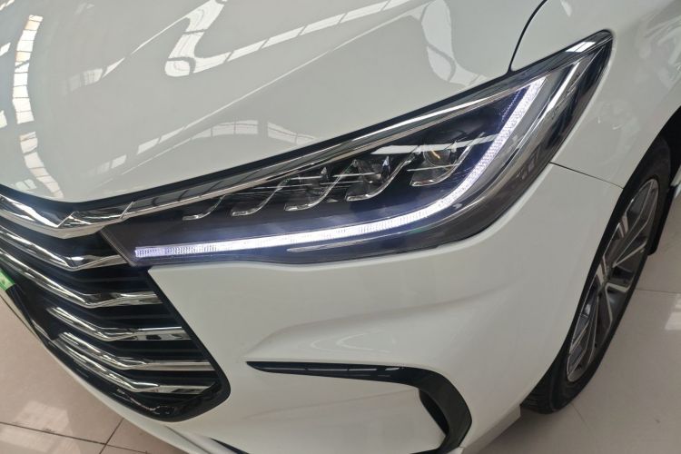 比亚迪 宋MAX 2021款 升级版 1.5T 自动尊贵型 6座局部细节36