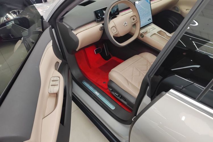 蔚来ET7 2023款 100kWh 签名版中控内饰7003