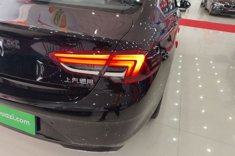 别克 君威 2024款 改款 25T 超享版车身外观9