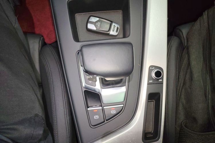 奥迪A5 2021款 Sportback 40 TFSI quattro 豪华致雅型中控内饰18