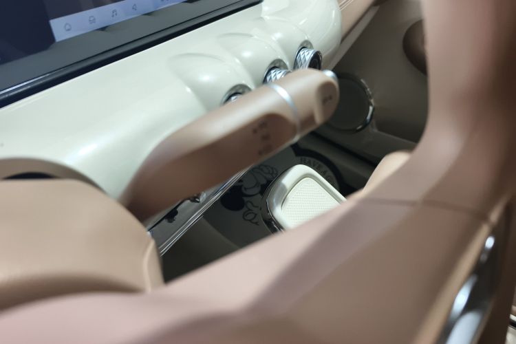 五菱汽车 五菱缤果 2025款 333km 灵犀互联款中控内饰18