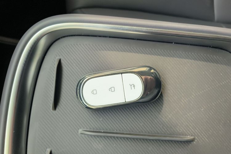 零跑汽车 零跑B10 2025款 510悦享版中控内饰11