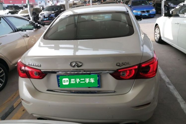 英菲尼迪Q50L 2016款 2.0T 舒适版车身外观6