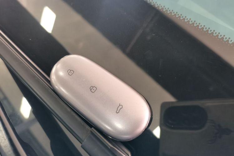 理想汽车 理想L9 2023款 Pro中控内饰11