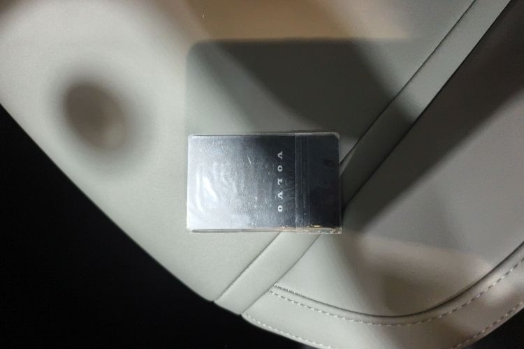 沃尔沃EX30 2025款 后驱长续航版 Ultra中控内饰11