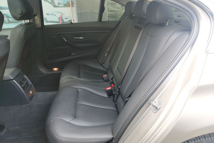 宝马3系 2016款 316Li 时尚型中控内饰7004