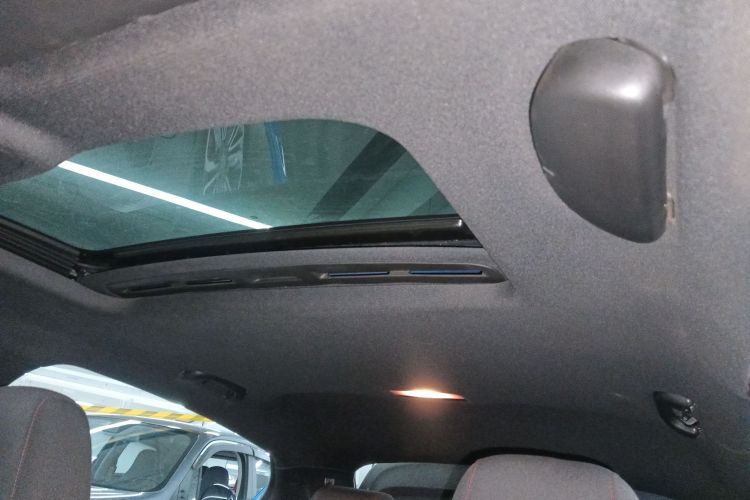 别克 威朗 2016款 两厢GS 20T 双离合豪情运动型中控内饰22