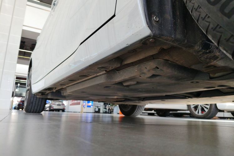 丰田 亚洲龙 2023款 2.0L 进取版局部细节9001