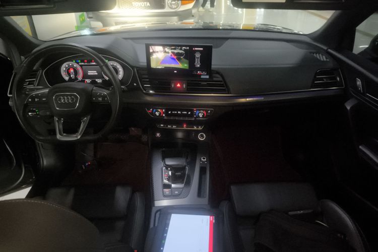 奥迪Q5L 2023款 40T 豪华动感型中控内饰7002