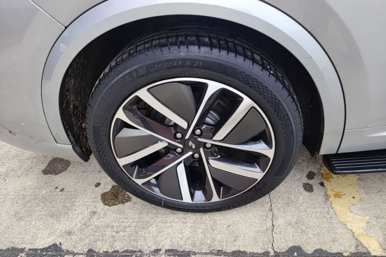 理想汽车 理想L9 2023款 Pro车身外观6008