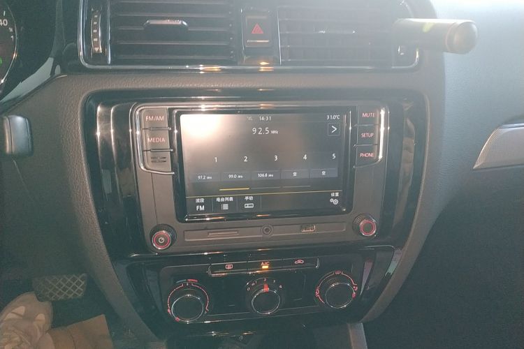 大众 速腾 2017款 1.6L 自动舒适型中控内饰16