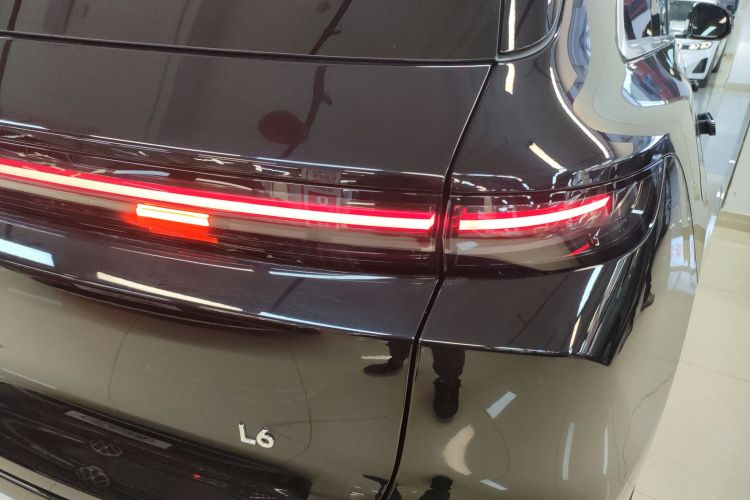 理想汽车 理想L6 2024款 Pro车身外观9