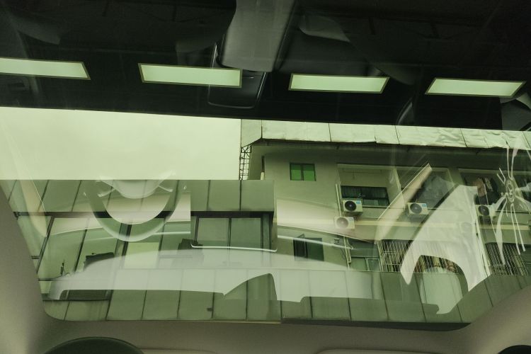 特斯拉 Model Y 2021款 标准续航后驱版局部细节22