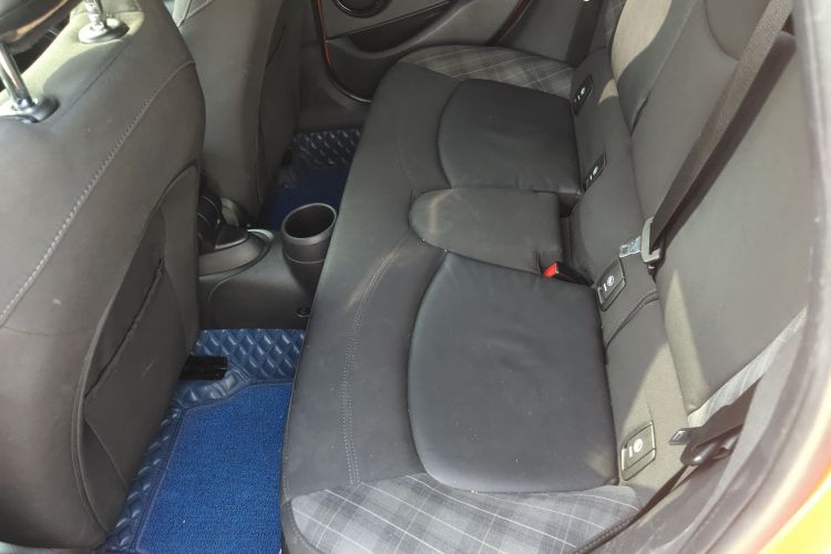 MINI 2018款 1.5T COOPER 经典派 五门版中控内饰21