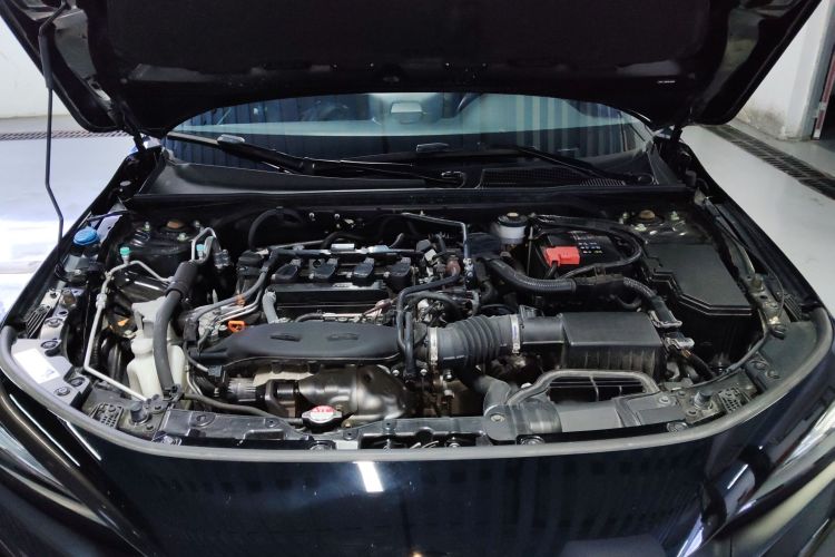本田 思域 2023款 HATCHBACK 240TURBO 手动极劲版机舱底盘24