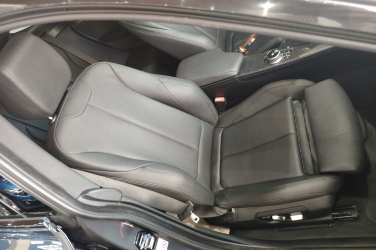 宝马3系GT 2019款 320i M运动套装局部细节41