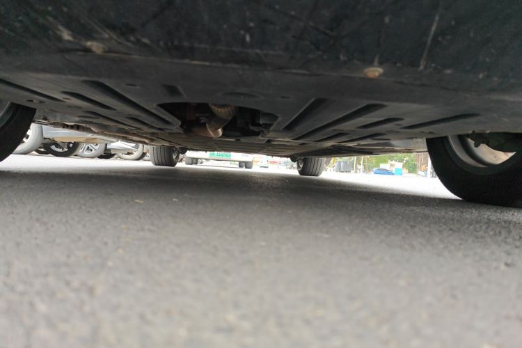 腾势D9 2022款 DM-i 1040 尊贵型局部细节9008