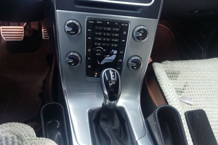 沃尔沃S60 2017款 S60L T5 智驭版局部细节18