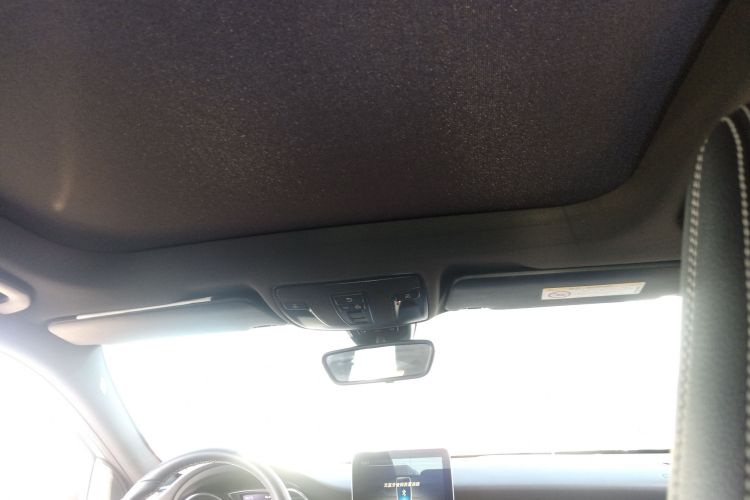 奔驰A级(进口) 2017款 改款 A 200 时尚型局部细节22